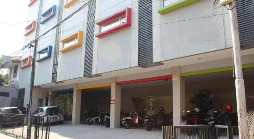 Ghurfati Hotel Mangga Besar Джакарта Экстерьер фото